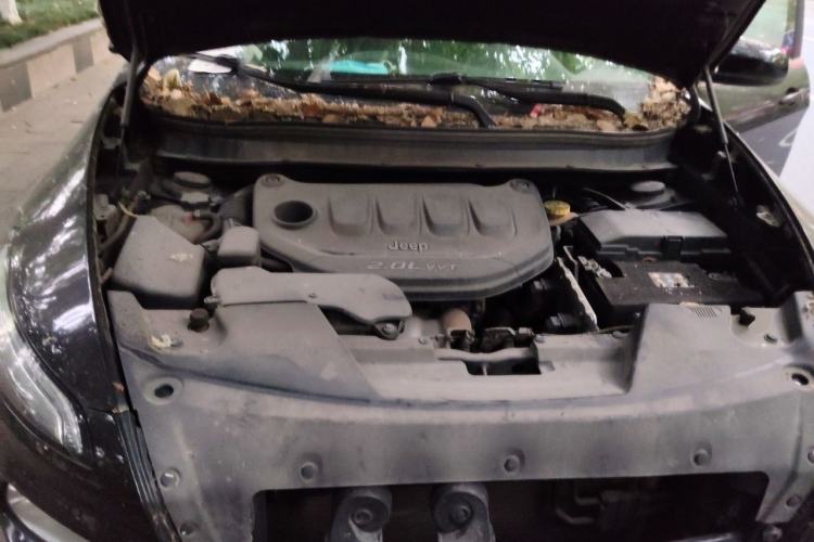 Used Jeep Cherokee 2016 2.0L Superior Edition Engine Bay