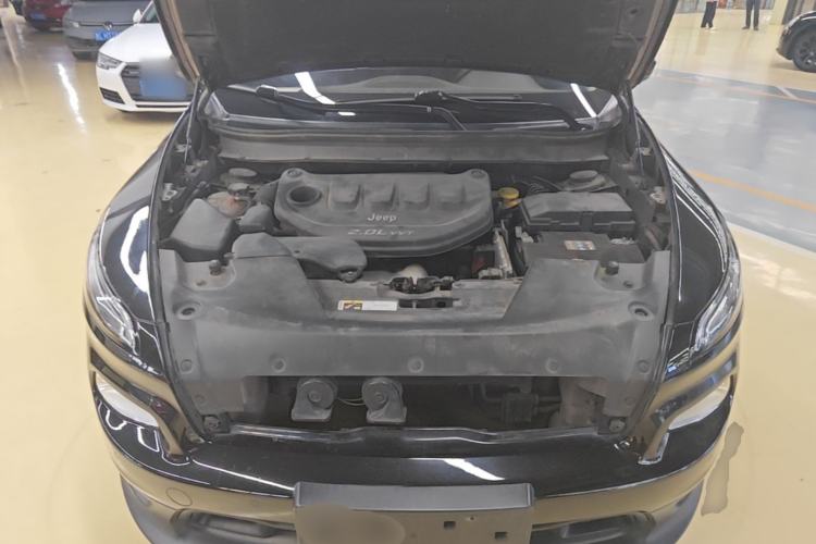 Used Jeep Cherokee 2016 2.0L Smart Version Engine Bay