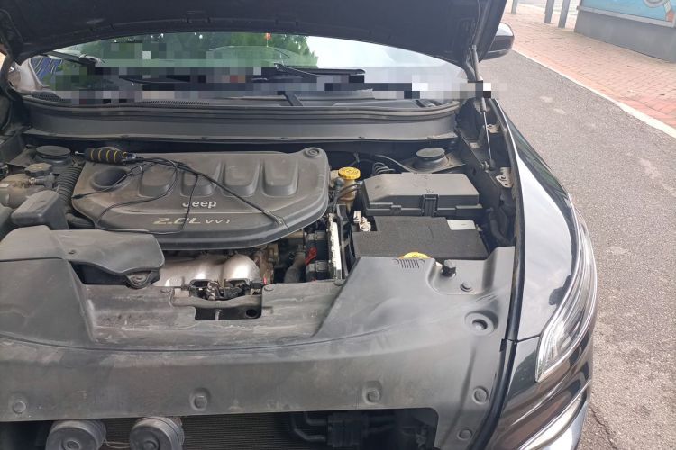 Used Jeep Cherokee 2016 2.0L Superior Edition Engine Bay Left