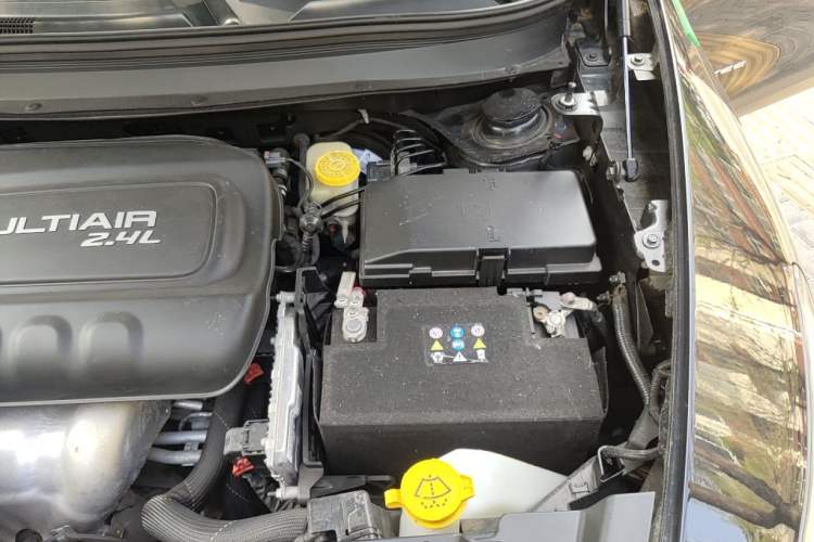 Used Jeep Cherokee 2016 2.4L Leading Smart Version Engine Bay Left