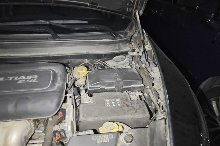 Used Jeep Cherokee 2016 2.4L Professional Smart Version Engine Bay Left