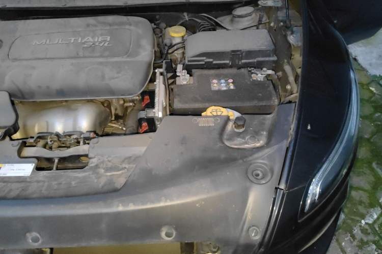 Used Jeep Cherokee 2016 2.4L Professional Smart Version Engine Bay Left