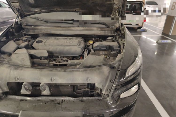 Used Jeep Cherokee 2016 2.4L Professional Smart Version Engine Bay Left