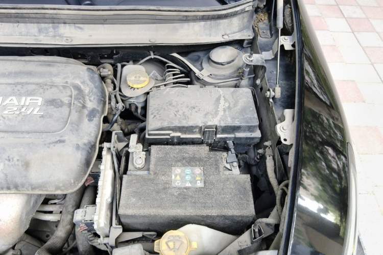 Used Jeep Cherokee 2016 2.4L Professional Smart Version Engine Bay Left