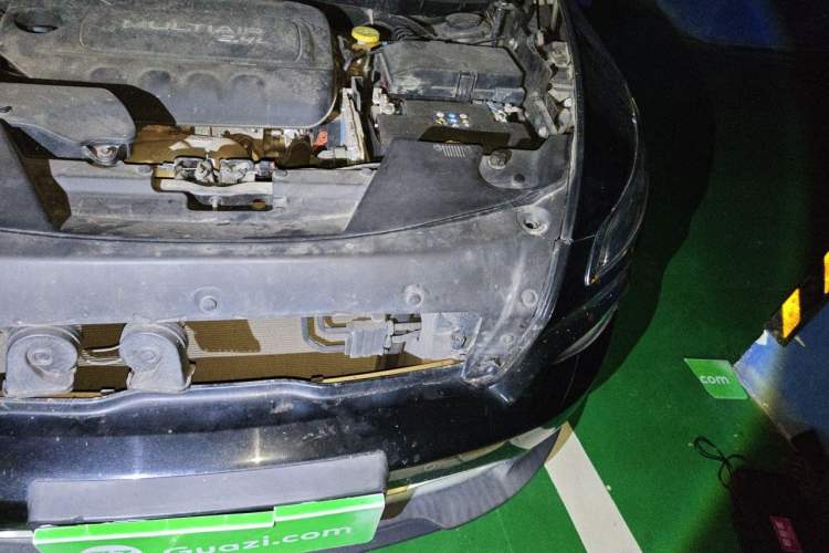 Used Jeep Cherokee 2016 2.4L Leading Edition Engine Bay Left