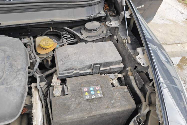 Used Jeep Cherokee 2016 2.4L Leading Edition Engine Bay Left