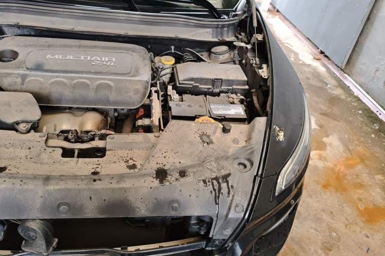 Used Jeep Cherokee 2016 2.4L Professional Smart Version Engine Bay Left