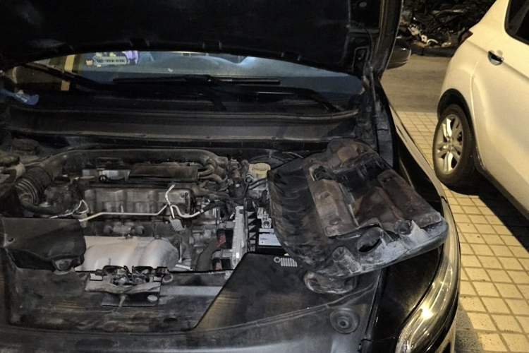 Used Jeep Cherokee 2016 2.4L Leading Smart Version Engine Bay Left