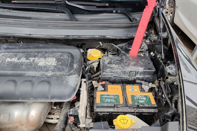 Used Jeep Cherokee 2016 2.4L Professional Edition Engine Bay Left