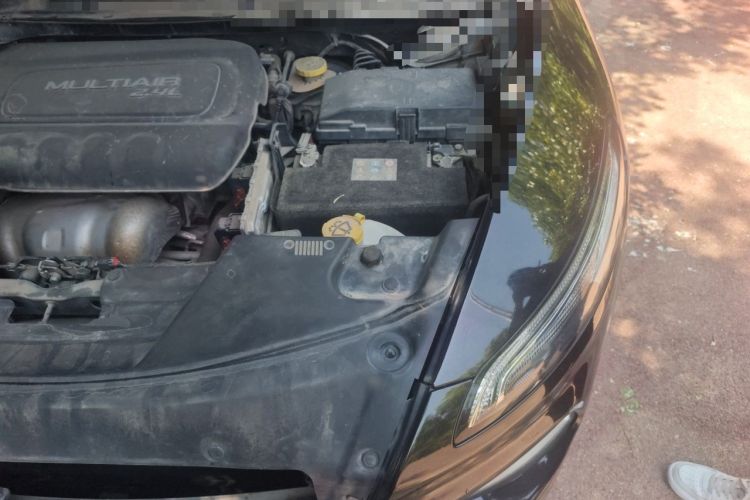Used Jeep Cherokee 2016 2.4L Professional Smart Version Engine Bay Left