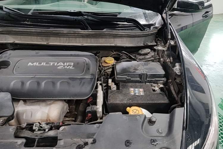 Used Jeep Cherokee 2016 2.4L Professional Smart Version Engine Bay Left