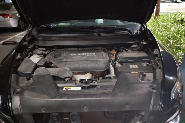 Used Jeep Cherokee 2016 2.4L Leading Edition Engine Bay