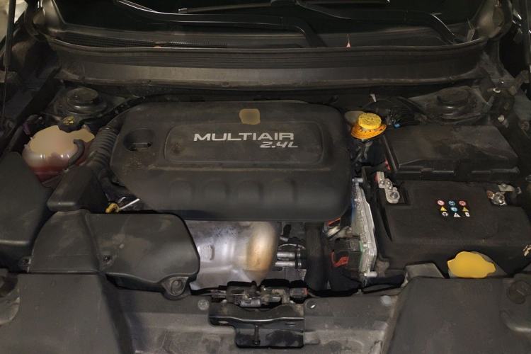 Used Jeep Cherokee 2016 2.4L Leading Edition Engine Bay