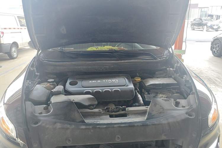 Used Jeep Cherokee 2016 2.4L Professional Smart Version Engine Bay