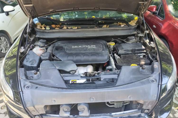 Used Jeep Cherokee 2016 2.4L Leading Edition Engine Bay