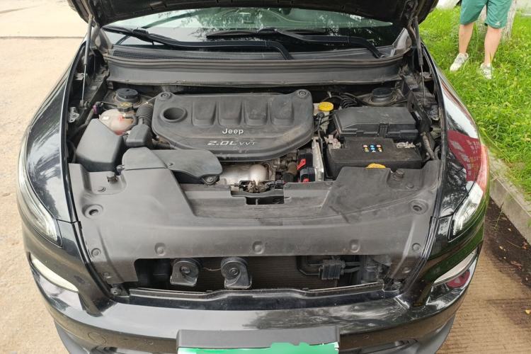 Used Jeep Cherokee 2016 2.0L Superior Edition Engine Bay