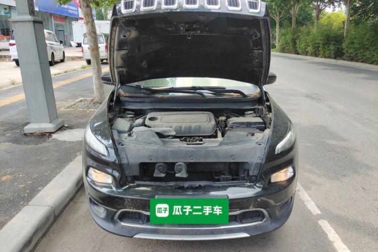 Used Jeep Cherokee 2016 2.4L Professional Smart Version Engine Bay