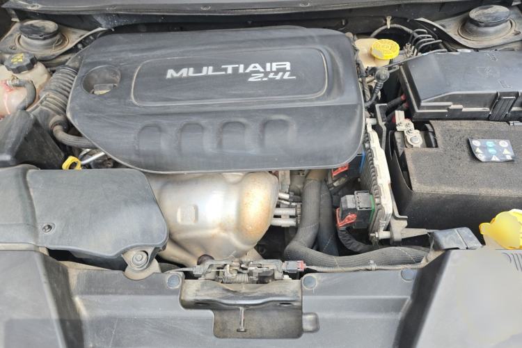 Used Jeep Cherokee 2016 2.4L Leading Edition Engine Bay