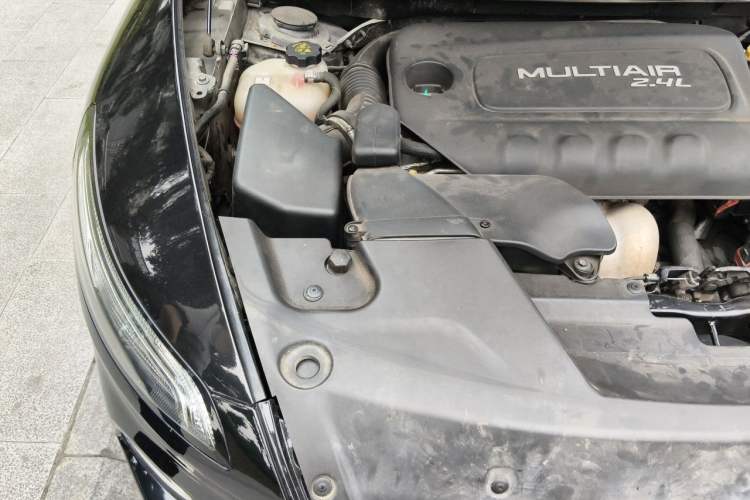 Used Jeep Cherokee 2016 2.4L Professional Smart Version Engine Bay Right