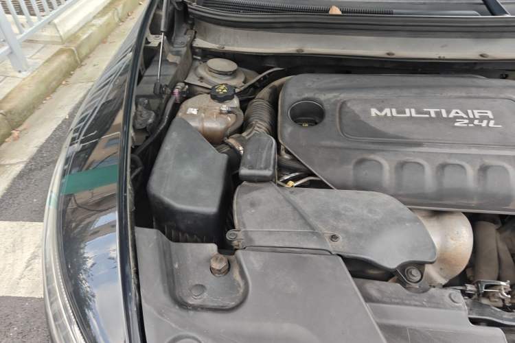 Used Jeep Cherokee 2016 2.4L Professional Edition Engine Bay Right