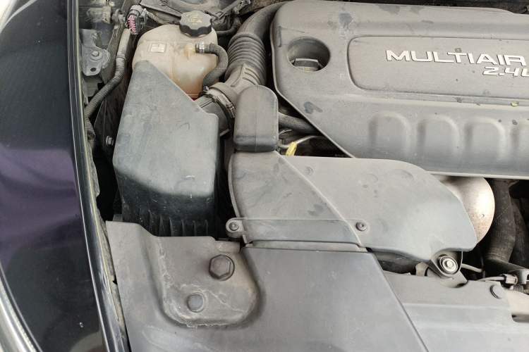 Used Jeep Cherokee 2016 2.4L Superior Edition Engine Bay Right