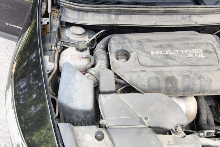 Used Jeep Cherokee 2016 2.4L Professional Smart Version Engine Bay Right