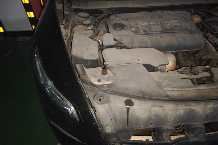 Used Jeep Cherokee 2016 2.4L Leading Edition Engine Bay Right