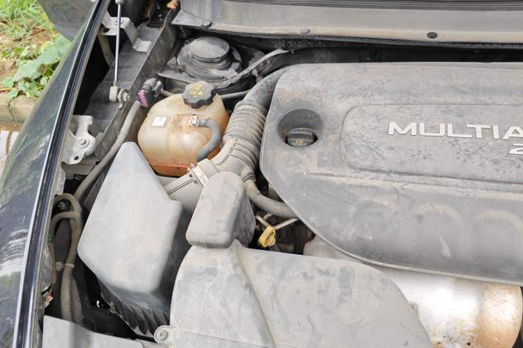 Used Jeep Cherokee 2016 2.4L Leading Edition Engine Bay Right