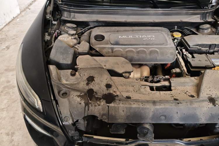 Used Jeep Cherokee 2016 2.4L Professional Smart Version Engine Bay Right