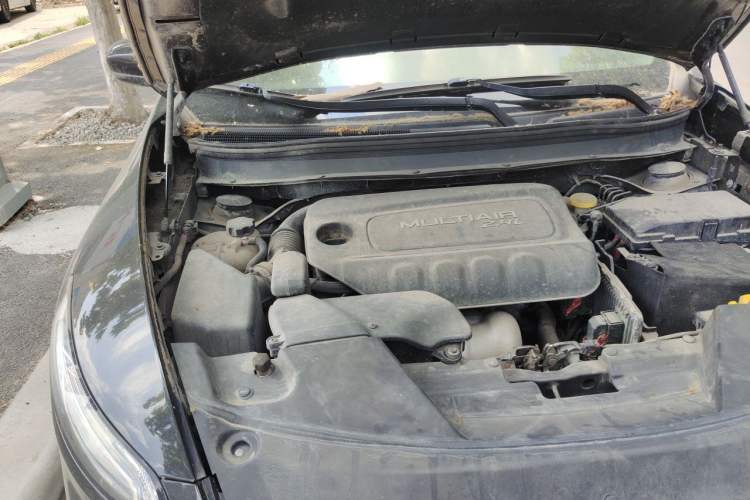 Used Jeep Cherokee 2016 2.4L Professional Smart Version Engine Bay Right
