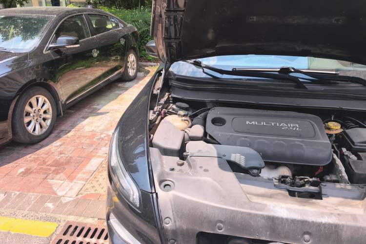 Used Jeep Cherokee 2016 2.4L Professional Smart Version Engine Bay Right