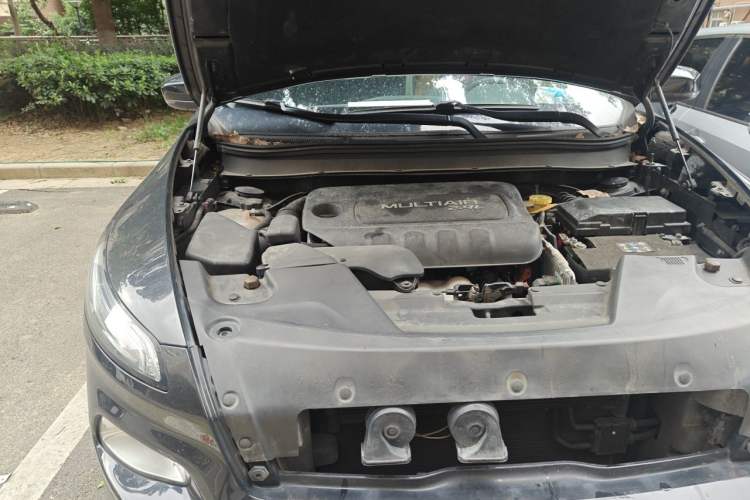 Used Jeep Cherokee 2016 2.4L Professional Smart Version Engine Bay Right