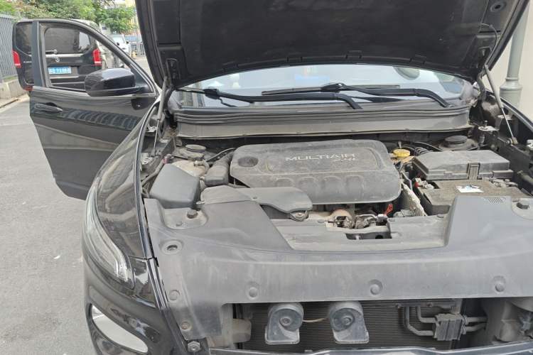Used Jeep Cherokee 2016 2.4L Professional Smart Version Engine Bay Right