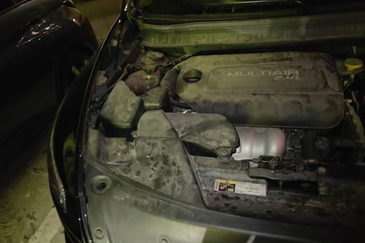 Used Jeep Cherokee 2016 2.4L Superior Edition Engine Bay Right