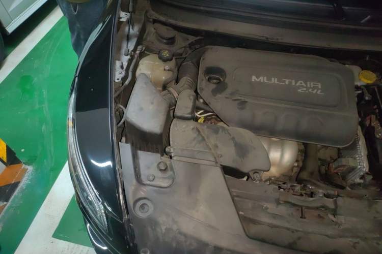 Used Jeep Cherokee 2016 2.4L Professional Edition Engine Bay Right