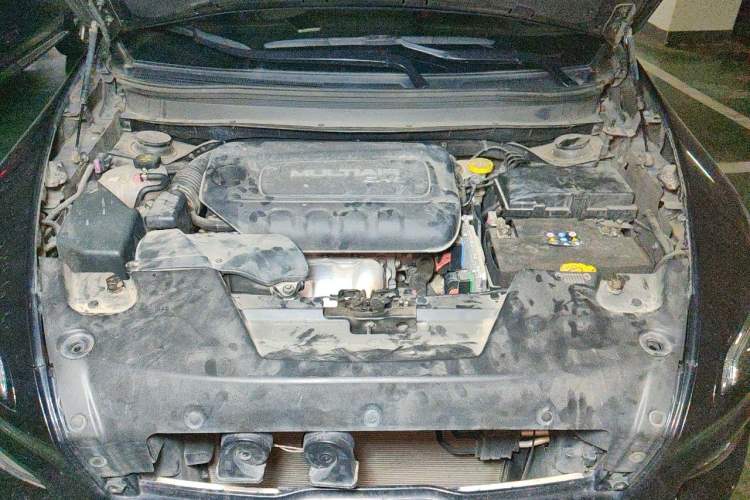Used Jeep Cherokee 2016 2.4L Leading Edition Engine Bay