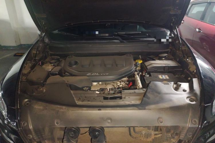 Used Jeep Cherokee 2016 2.0L Superior Edition Engine Bay