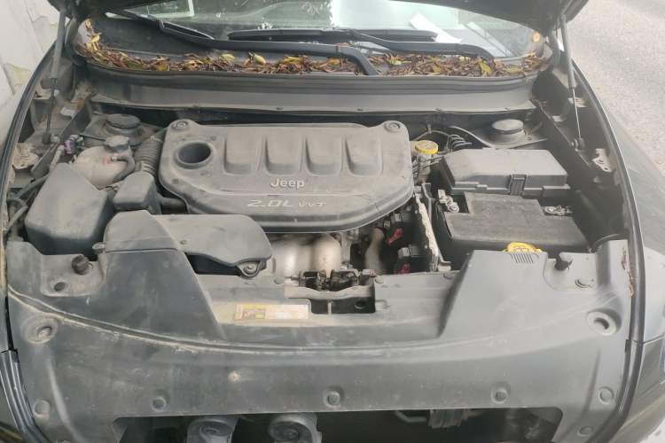 Used Jeep Cherokee 2016 2.0L Superior Edition Engine Bay