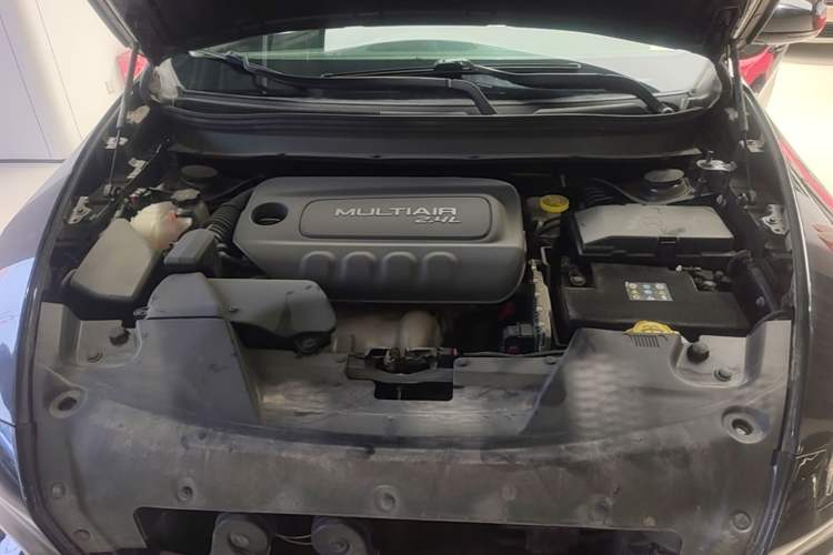 Used Jeep Cherokee 2016 2.4L Professional Smart Version Engine Bay
