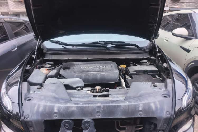 Used Jeep Cherokee 2016 2.4L Leading Smart Version Engine Bay