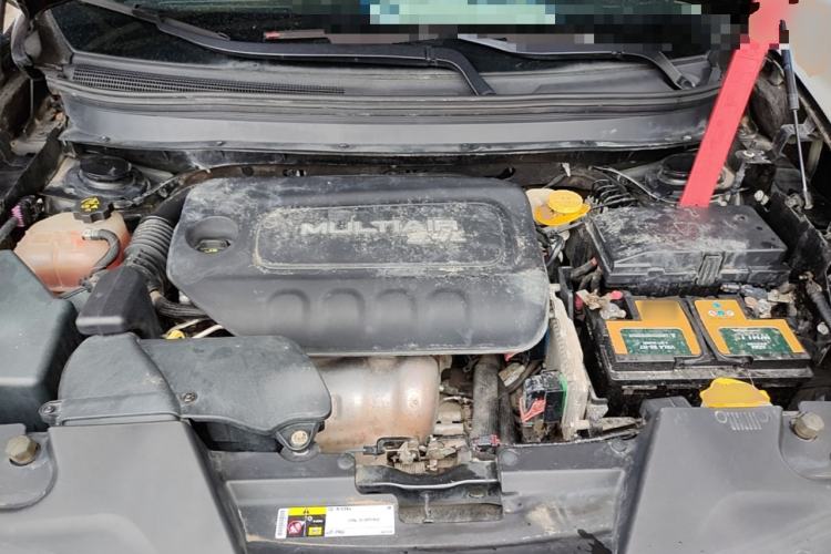 Used Jeep Cherokee 2016 2.4L Professional Edition Engine Bay