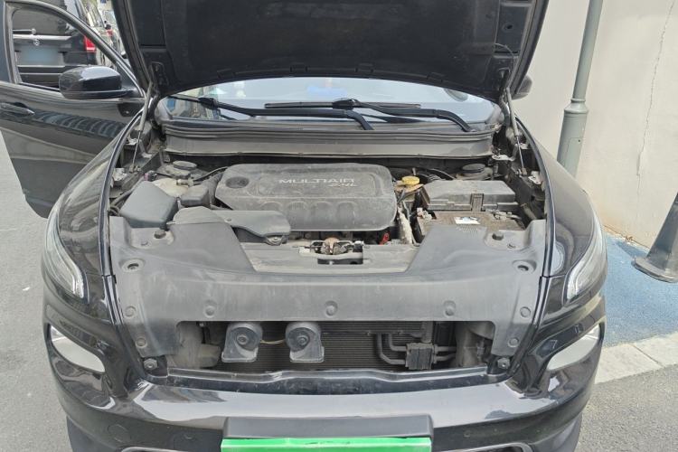 Used Jeep Cherokee 2016 2.4L Professional Smart Version Engine Bay