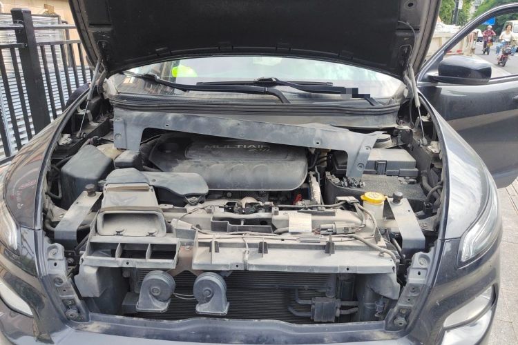 Used Jeep Cherokee 2016 2.4L Leading Edition Engine Bay