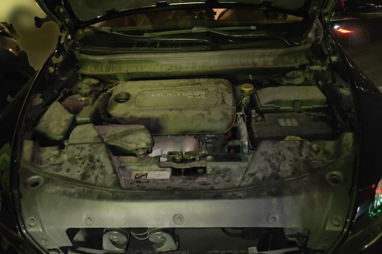 Used Jeep Cherokee 2016 2.4L Superior Edition Engine Bay
