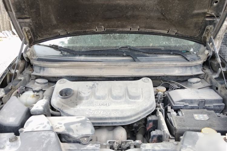 Used Jeep Cherokee 2016 2.0L Superior Edition Engine Bay