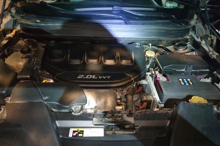 Used Jeep Cherokee 2016 2.0L Superior Edition Engine Bay