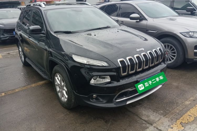 Used Jeep Cherokee 2016 2.4L Professional Edition Exterior 1