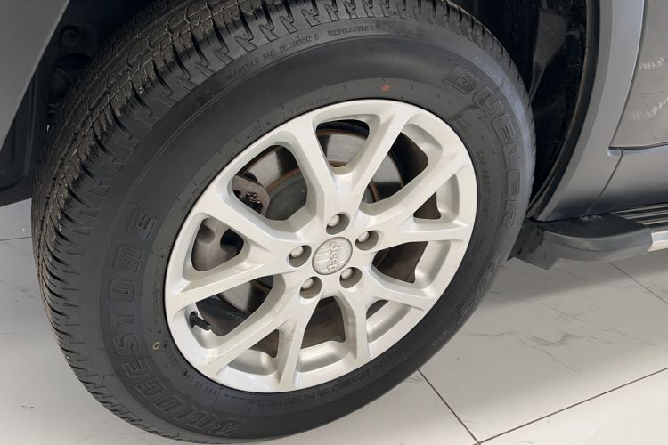 Used Jeep Cherokee 2016 2.4L Professional Smart Version Exterior 10
