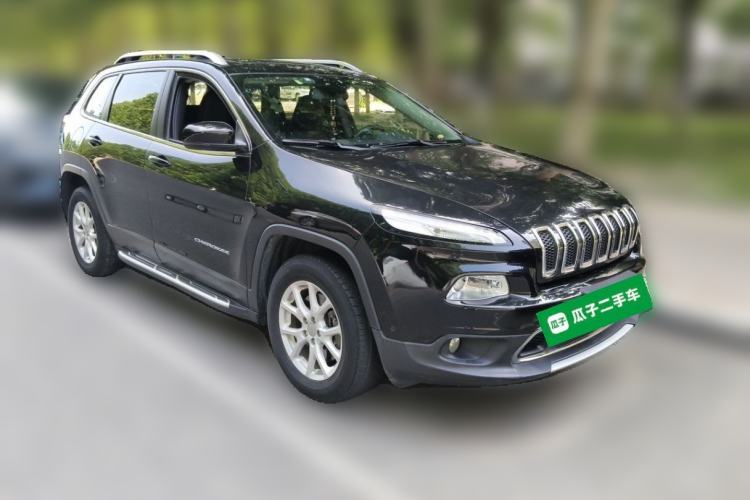 Used Jeep Cherokee 2016 2.4L Professional Smart Version Exterior 2
