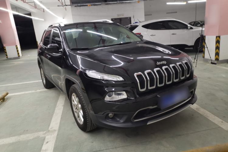 Used Jeep Cherokee 2016 2.4L Professional Edition Exterior 2